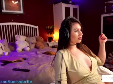 girl
        laurenbrite cam image #3188336