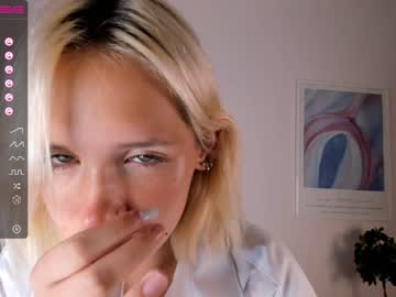 girl
        asihinima cam image #1339366
