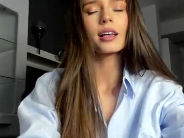 girl
        isia_slay cam image #330919