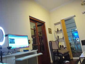 couple
        monikfree cam image #881078