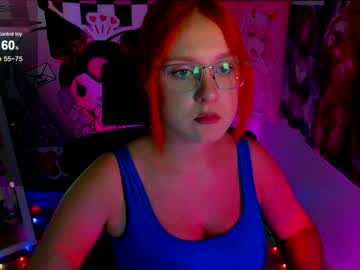 girl
        margaret_red cam image #3163223