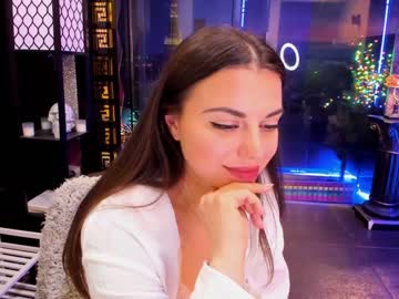 girl
        alma_pearl cam image #930398