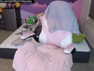 girl
        pr3ttyp1nkpussy cam image #2847960
