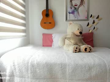 girl
        isabelhills cam image #491331