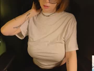 girl
        jokerbatman69 cam image #4119289