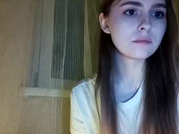 girl
        jennyjansen cam image #1616931