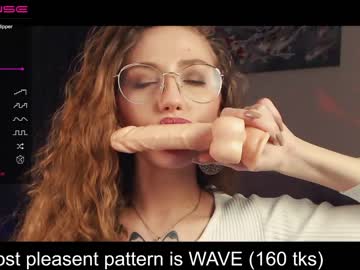 girl
        eva_muse cam image #675045