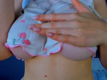 girl
        blondy_baby cam image #2394507