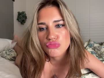 girl
        anderson_lily cam image #2001466