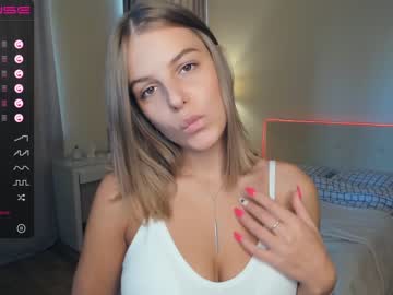 girl
        erline_may cam image #2451091