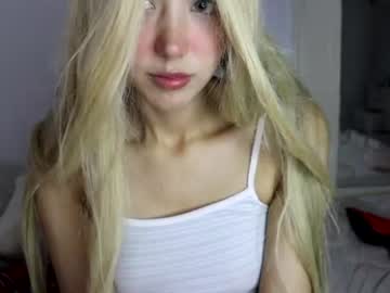 girl
        wendy_daniela cam image #942694
