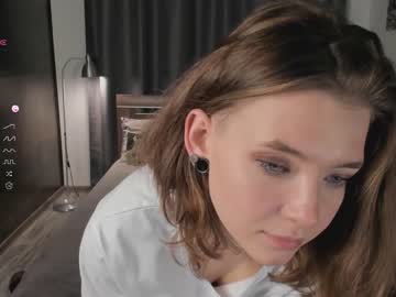girl
        jasminedunlap cam image #2024994