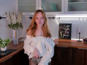 girl
        maudbayles cam image #3577907
