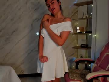 girl
        allisonpalmer cam image #4114530
