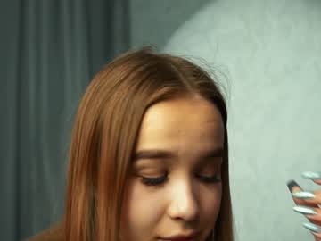 girl
        yeepshyy cam image #2645708