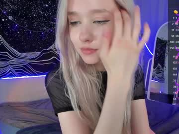 girl
        irma_bell cam image #1019940
