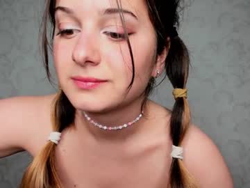 girl
        oladushek18 cam image #1026511