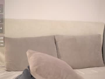 girl
        honeyyykate cam image #3631388