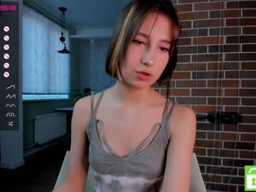 girl
        karengordons cam image #814853