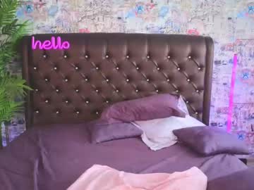 girl
        angelina_new cam image #2795907