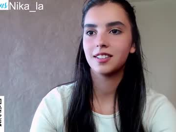 girl
        nika_la_sun cam image #1591459