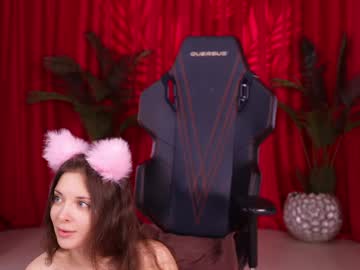 girl
        kittycaitlin cam image #4514163