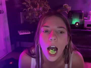 girl
        oliviahansleyy cam image #3921727