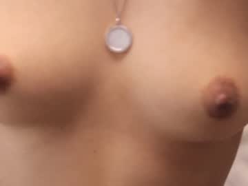 girl
        hinatabroks cam image #2928776