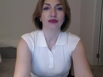 girl
        mallinia cam image #4201985