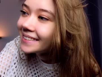 girl
        lil_babe_ cam image #1850389