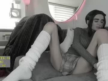 girl
        lonelly_lolly98 cam image #4421739