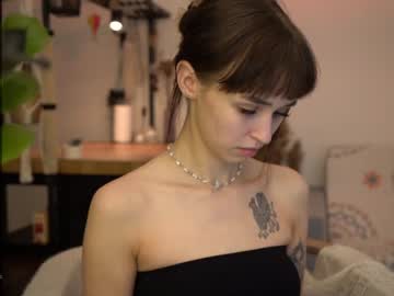 girl
        diruriru cam image #2381373