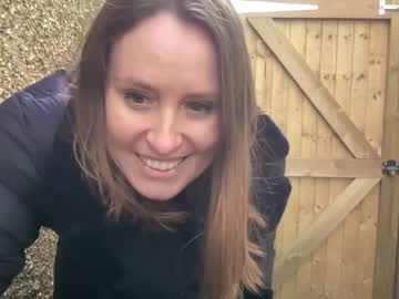 girl
        eatmypie69 cam image #2381237