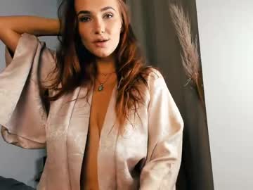 girl
        hell_lo cam image #1697276