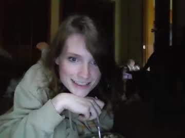 girl
        lenity_life cam image #1596221