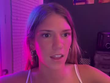 girl
        oliviahansleyy cam image #3409894