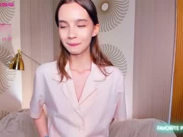 girl
        happiness_call cam image #1074962