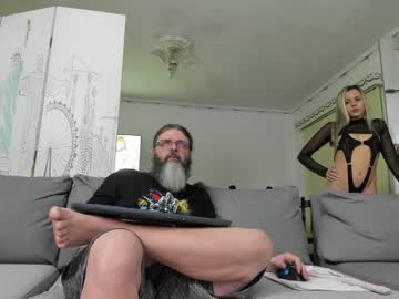 couple
        cheeseburgerjesus cam image #1339788