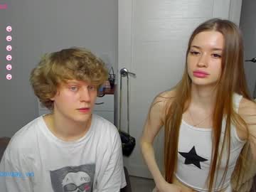couple
        holybabe342 cam image #1966543