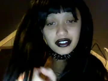 girl
        covertbby1214 cam image #2144823