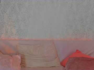 girl
        madeline_jackson cam image #1005794