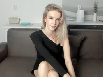 girl
        marieblackwell cam image #1094136