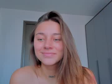 girl
        eleonora_linn_ cam image #4051177