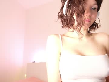girl
        sae__ cam image #599188