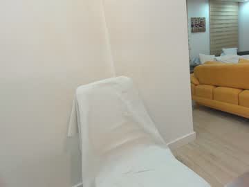 girl
        ehotlovea cam image #74510