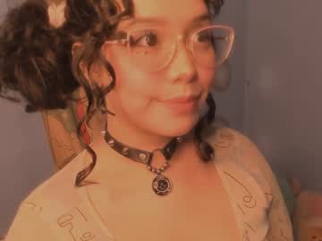 girl
        angelmoouth cam image #1968747