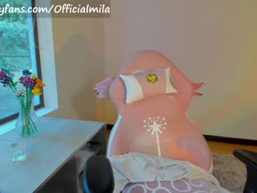 girl
        milaaofficial cam image #2150840