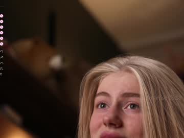 girl
        kateharrise cam image #3166927