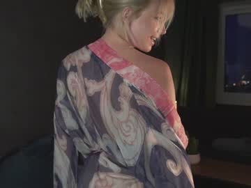 girl
        infinitysoul_ cam image #1262509
