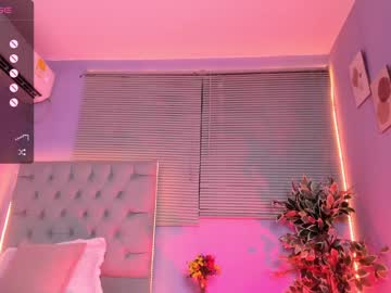 girl
        alex_saeli cam image #1704304